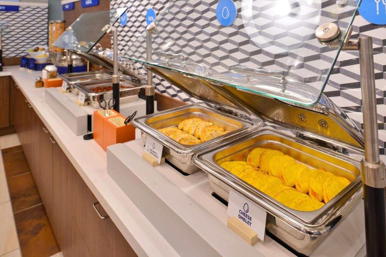 Holiday Inn Express Canandaigua By Ihg Bagian luar foto