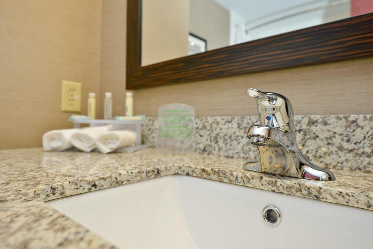 Holiday Inn Express Canandaigua By Ihg Ruang foto