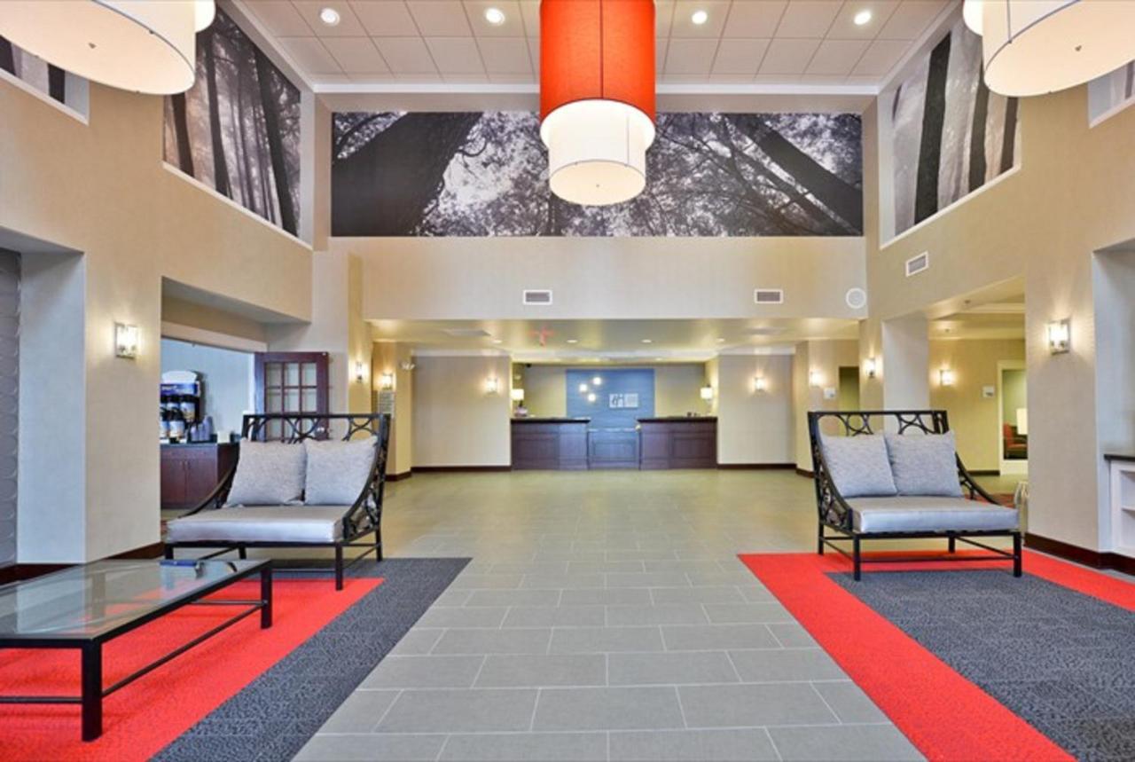 Holiday Inn Express Canandaigua By Ihg Bagian luar foto