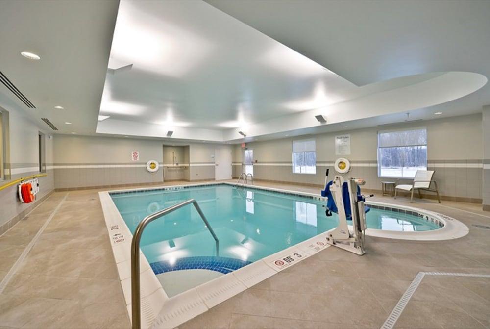 Holiday Inn Express Canandaigua By Ihg Bagian luar foto